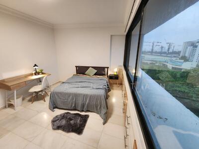 For Rent - Lakepoint Condo