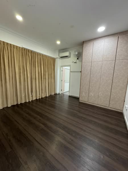 30 Jansen Road, 30 Jansen Road, 4 Bedrooms, 2,500 sqft, Detached House For Rent, by Juliana Ang, 25089028 - Master Bedroom en-suite bathroom - PropertyGuru.com.sg