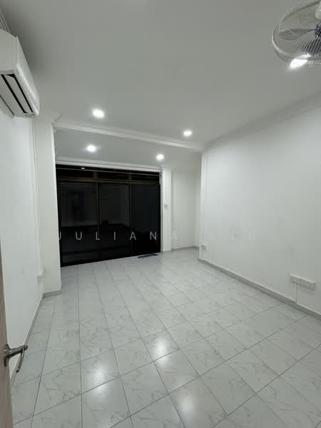 30 Jansen Road, 30 Jansen Road, 4 Bedrooms, 2,500 sqft, Detached House For Rent, by Juliana Ang, 25089028 - Bedroom 3 - PropertyGuru.com.sg