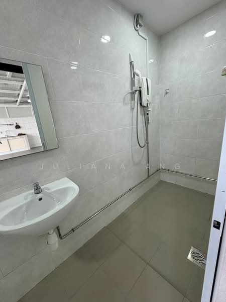 30 Jansen Road, 30 Jansen Road, 4 Bedrooms, 2,500 sqft, Detached House For Rent, by Juliana Ang, 25089028 - Bathroom - PropertyGuru.com.sg