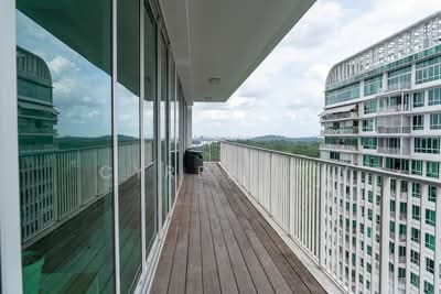 For Sale - Tree House