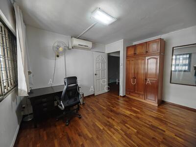 For Rent - 558 Jurong West Street 42