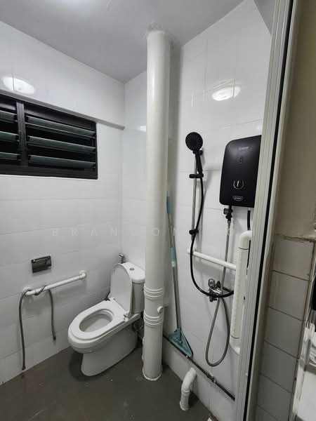 126 Yishun Street 11, 126 Yishun Street 11, 2 Bedrooms, 700 sqft, HDB Flat For Rent, by Brandon Loh, 25089795 - PropertyGuru.com.sg