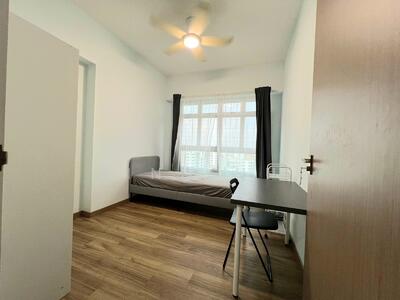 For Rent - 643A Senja Close