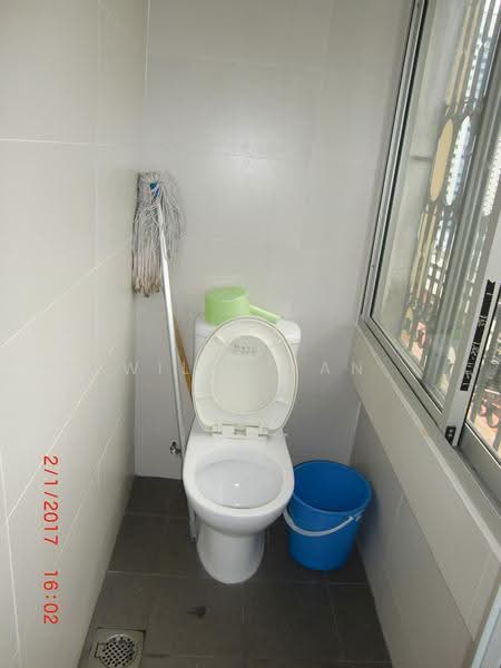2nd Bathroom