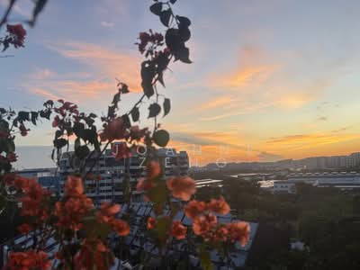 For Rent - Lakepoint Condo