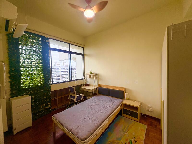 For Rent - Lakepoint Condo