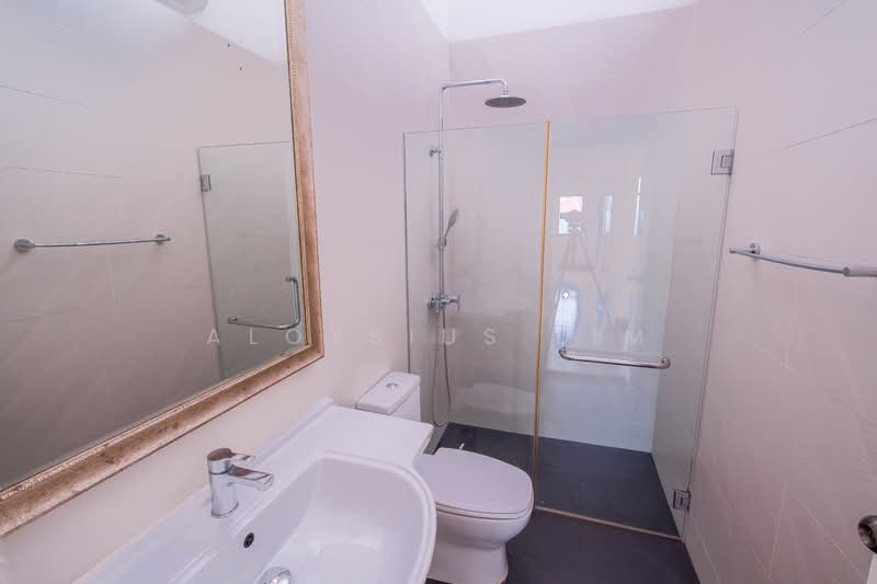 Kheam Hock Road, Kheam Hock Road, 2 Bedrooms, 1,400 sqft, Apartment For Rent, by Aloysius Lim, 25091939 - Common toilet - PropertyGuru.com.sg