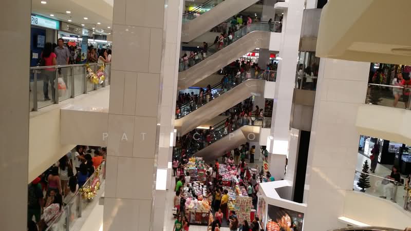 Lucky Plaza, 304 Orchard Road, 300 sqft, Mall Shop For Rent, by Patric Poon, 25092165 - CommercialGuru.com.sg