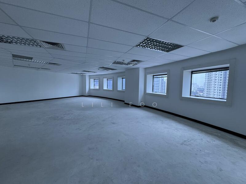 Goldhill Plaza, 1 Goldhill Plaza, 815 sqft, Office For Rent, by Lili Foo, 25092360 - Not actual unit - CommercialGuru.com.sg