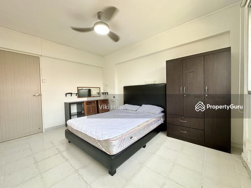 Room 1 with Queen size Bed (for 2 pax)