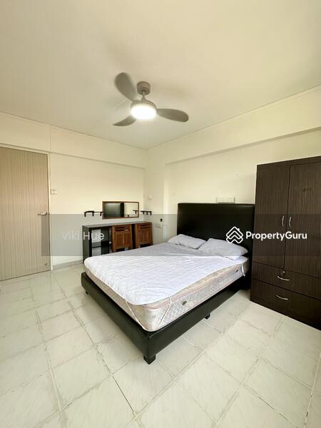 Room 1 with Queen size Bed (for 2 pax)