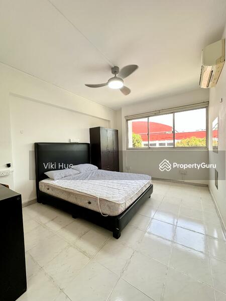 Room 1 with Queen size Bed (for 2 pax)