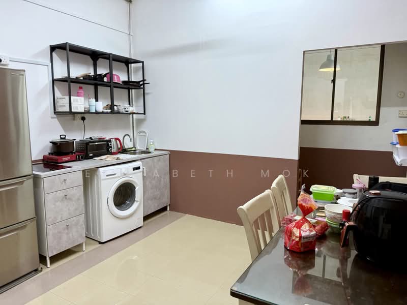 River Valley Road Common Rooms, River Valley Road, Room Rental, 200 sqft, Walk-up Apartment For Rent, by Elizabeth Mok, 25093254 - 470B - PropertyGuru.com.sg