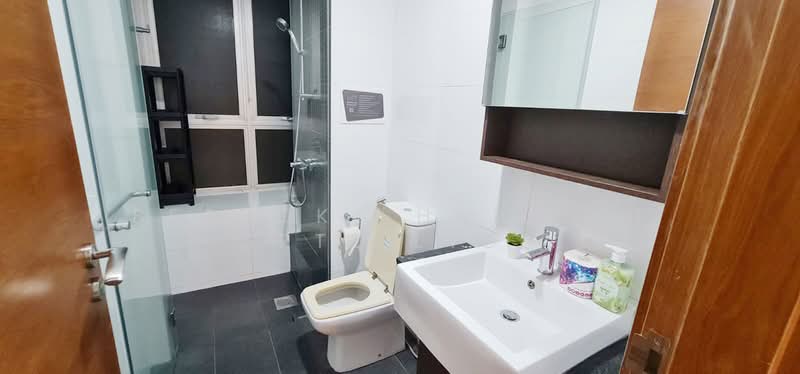 The Parc Condominium, 11 West Coast Walk, Room Rental, 100 sqft, Condominium For Rent, by Bespoke Habitat Pte Ltd, 25093342 - 06-22 Common Bathroom - PropertyGuru.com.sg