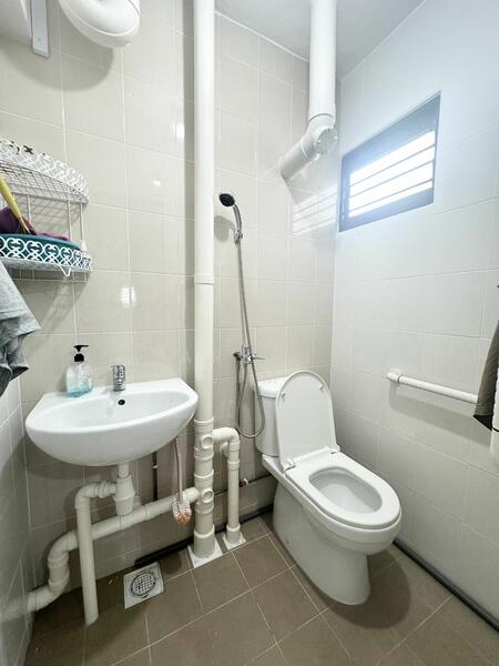 235 Ang Mo Kio Avenue 3, 235 Ang Mo Kio Avenue 3, 2 Bedrooms, 721 sqft, HDB Flat For Rent, by Charlotte Lim, 25094048 - PropertyGuru.com.sg