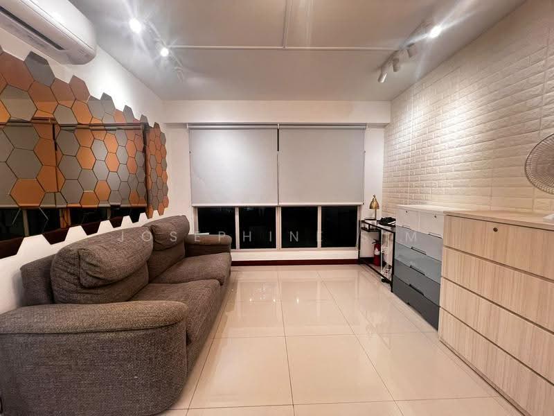 215B Compassvale Drive, 215B Compassvale Drive, Hougang / Punggol / Sengkang, Room Rental, 250 sqft, HDB Flat For Rent, by Josephine Sim, 25094118 - PropertyGuru.com.sg
