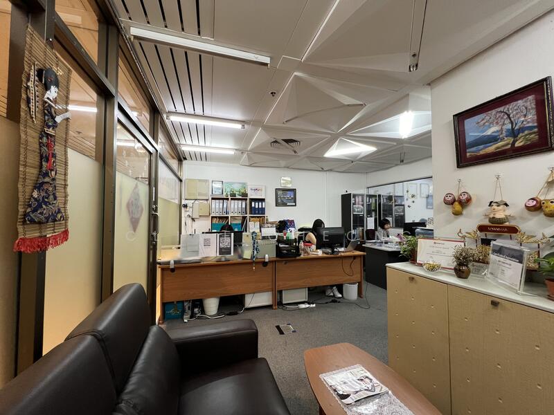 Peninsula Plaza, 111 North Bridge Road, 530 sqft, Office For Sale, by