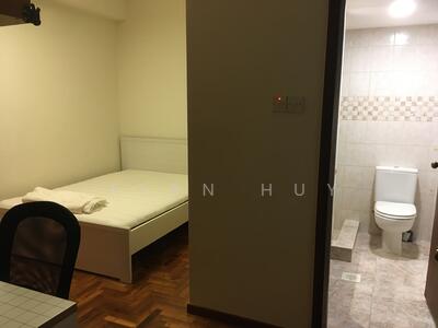 For Rent - UE Square