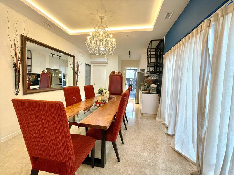 For Rent - Pavilion Park