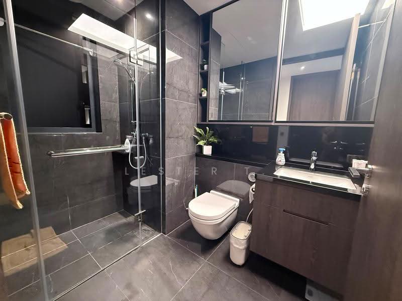 The M, 36 Middle Road, Beach Road / Bugis / Rochor, 2 Bedrooms, 667 sqft, Condominium For Rent, by Lester T., 25096896 - Bathroom - PropertyGuru.com.sg
