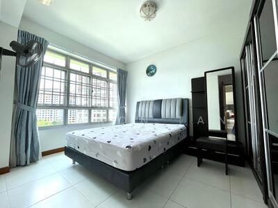 For Rent - 211D Compassvale Lane