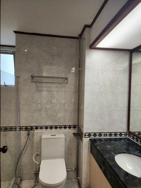Costa Rhu, 5 Rhu Cross, 4 Bedrooms, 2,100 sqft, Condominium For Rent, by Jimmy Ng Swee Jin, 25097142 - Common Toilet - PropertyGuru.com.sg