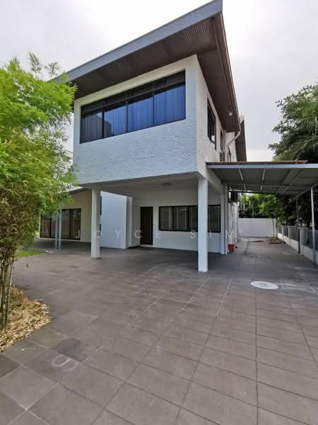 For Rent - 2 bedroom with bathroom for Rent - co living, fully furnished.