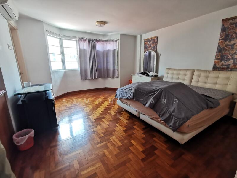 Springside Drive, , 4 Bedrooms, 2817 sqft, Corner Terrace For Sale, by