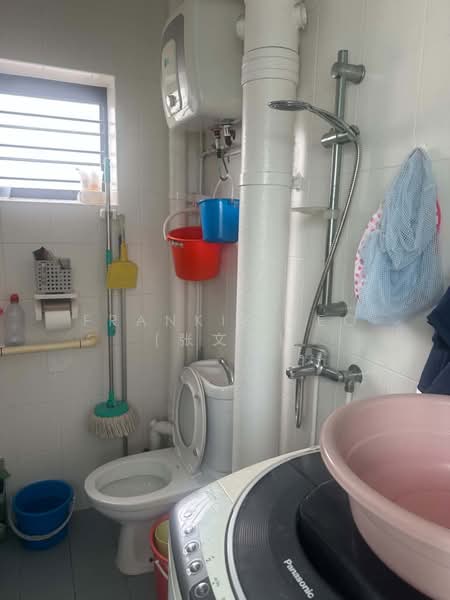 106 Gangsa Road, 106 Gangsa Road, Dairy Farm / Bukit Panjang / Choa Chu Kang, Room Rental, 160 sqft, HDB Flat For Rent, by Frankie Teo (张文仁), 25097822 - 1)Blk 106 - PropertyGuru.com.sg