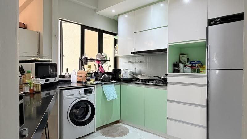 Bayshore Park, 66 Bayshore Road, Bedok / Upper East Coast, 3 Bedrooms, 1,292 sqft, Condominium For Sale, by Tjin Lee, 25097915 - Kitchen - PropertyGuru.com.sg