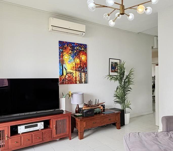 Bayshore Park, 66 Bayshore Road, Bedok / Upper East Coast, 3 Bedrooms, 1,292 sqft, Condominium For Sale, by Tjin Lee, 25097915 - Living Room - PropertyGuru.com.sg