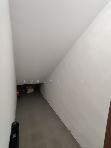 Jalan Tanjong, , 7 Bedrooms, 5,500 sqft, Corner Terrace For Rent, by Evelyn Lim, 25098080 - PropertyGuru.com.sg