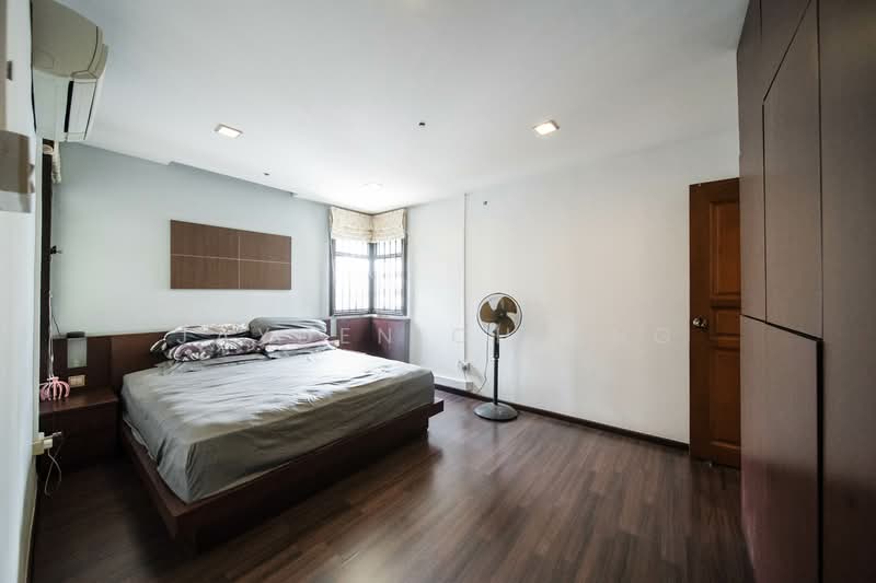 For Rent - 262C Compassvale Street