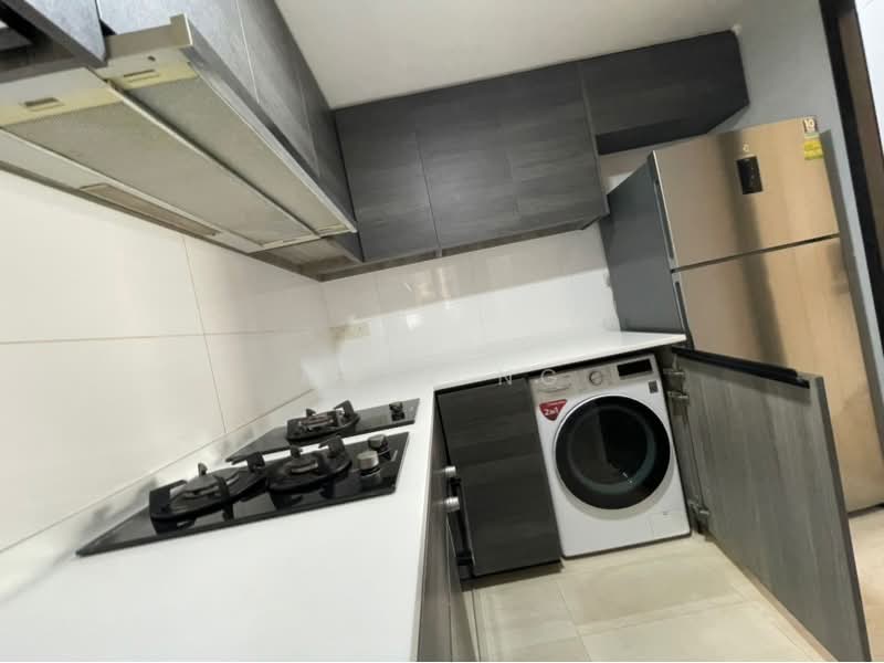 Sims Urban Oasis, 8 Sims Drive, 3 Bedrooms, 958 sqft, Condominium For Rent, by Anne Ng, 25099031 - PropertyGuru.com.sg