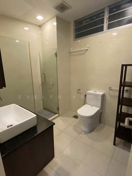 Lakepoint Condo, 10 Lakepoint Drive, Room Rental, 125 sqft, Condominium For Rent, by Evelyn Yeong, 25099194 - PropertyGuru.com.sg