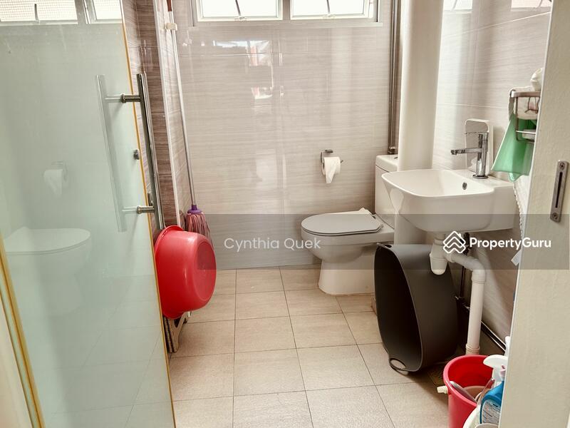 Common Bathroom 