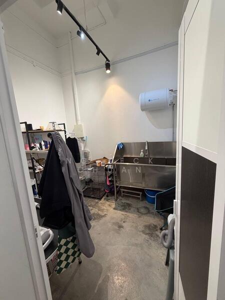 East Village, 430 Upper Changi Road, 226 sqft, Mall Shop For Rent, by Ng Teck Chuan, 25100137 - CommercialGuru.com.sg