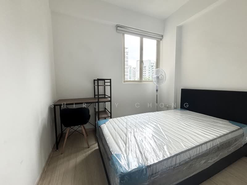 Watercolours, 35 Pasir Ris Link, 3 Bedrooms, 1,000 sqft, Executive Condominium For Rent, by Shirley Chong, 25100605 - Bedroom 2 — Comes with a Super single bed, mattress, table & chair - PropertyGuru.com.sg