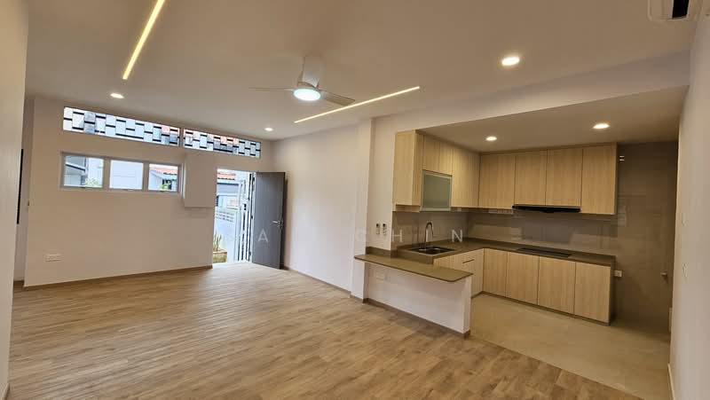 Sea Avenue Corner Ground Floor Apartment near East Coast Road, Sea Avenue, 3 Bedrooms, 1,163 sqft, Corner Terrace For Rent, by Sam Chin, 25100823 - PropertyGuru.com.sg