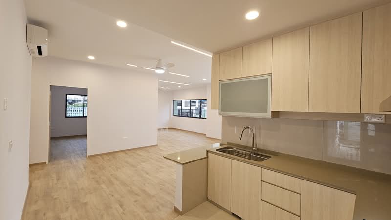 Sea Avenue Corner Ground Floor Apartment near East Coast Road, Sea Avenue, 3 Bedrooms, 1,163 sqft, Corner Terrace For Rent, by Sam Chin, 25100823 - PropertyGuru.com.sg