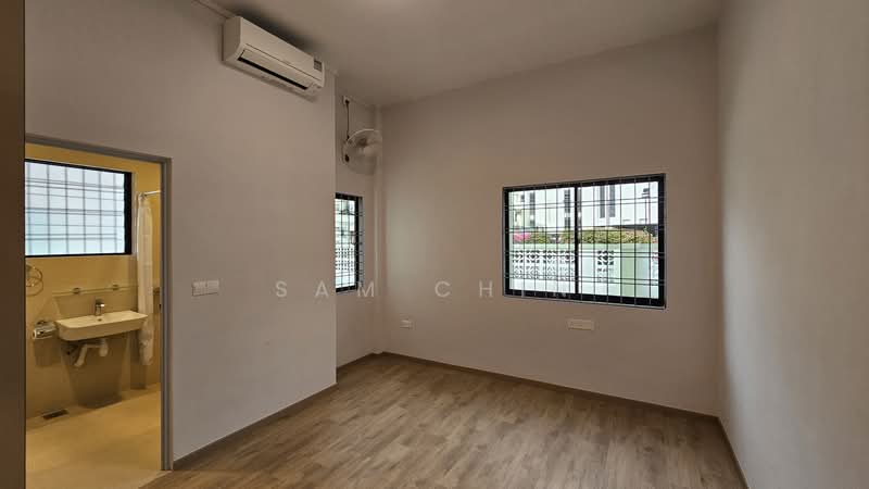 Sea Avenue Corner Ground Floor Apartment near East Coast Road, Sea Avenue, 3 Bedrooms, 1,163 sqft, Corner Terrace For Rent, by Sam Chin, 25100823 - PropertyGuru.com.sg