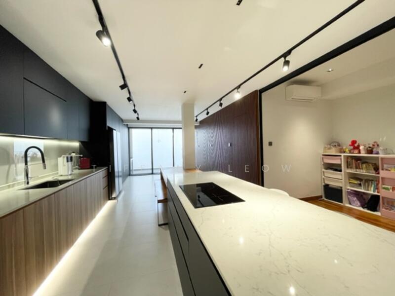 ***NEWLY RENOVATED 2 STY TERR NEAR MRT!, UPP THOMSON, 5 Bedrooms, 2,500 sqft, Terraced House For Sale, by Tiffany Leow, 25102345 - PropertyGuru.com.sg