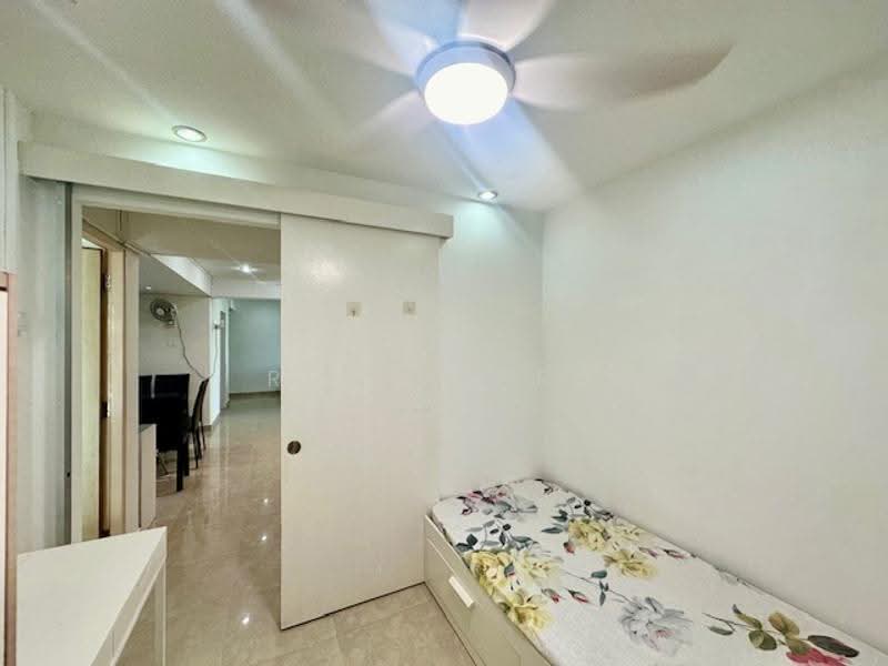 1 Queen's Road, 1 Queen's Road, Tanglin / Holland / Bukit Timah, 4 Bedrooms, 1,324 sqft, HDB Flat For Rent, by Ricky Teo, 25103319 - Bedroom - PropertyGuru.com.sg