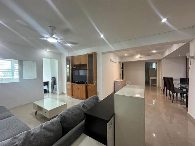 1 Queen's Road, 1 Queen's Road, Tanglin / Holland / Bukit Timah, 4 Bedrooms, 1,324 sqft, HDB Flat For Rent, by Ricky Teo, 25103319 - Living Room - PropertyGuru.com.sg