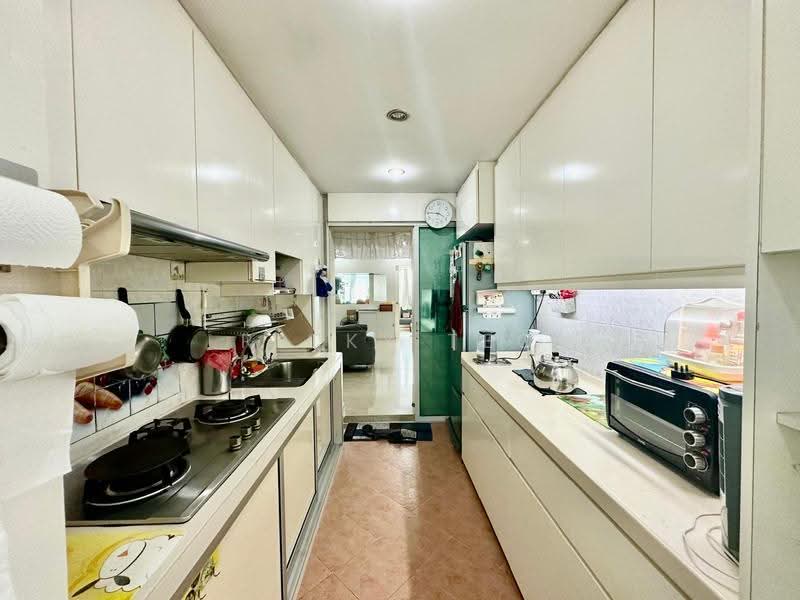 1 Queen's Road, 1 Queen's Road, Tanglin / Holland / Bukit Timah, 4 Bedrooms, 1,324 sqft, HDB Flat For Rent, by Ricky Teo, 25103319 - Kitchen - PropertyGuru.com.sg