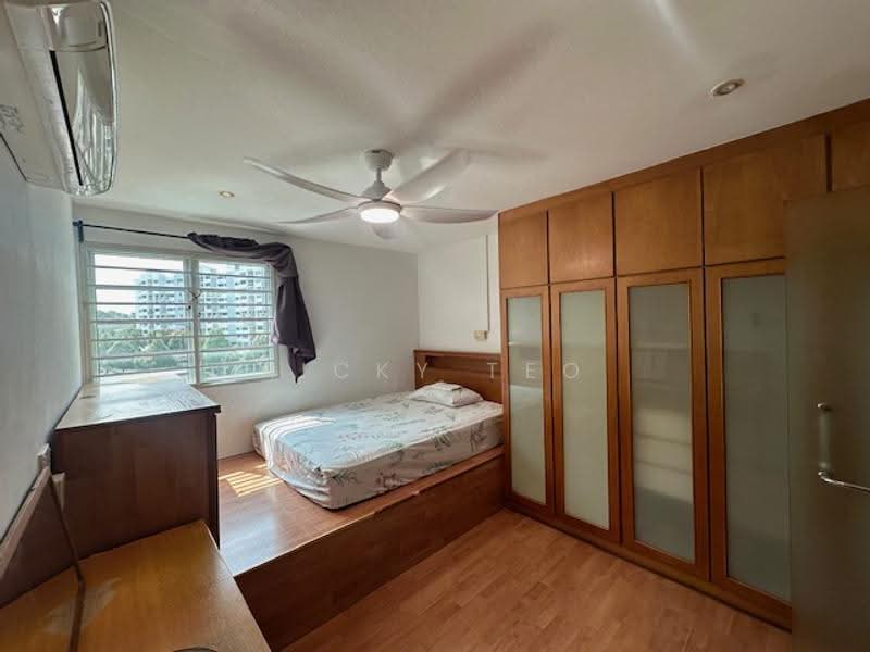 1 Queen's Road, 1 Queen's Road, Tanglin / Holland / Bukit Timah, 4 Bedrooms, 1,324 sqft, HDB Flat For Rent, by Ricky Teo, 25103319 - Bedroom - PropertyGuru.com.sg