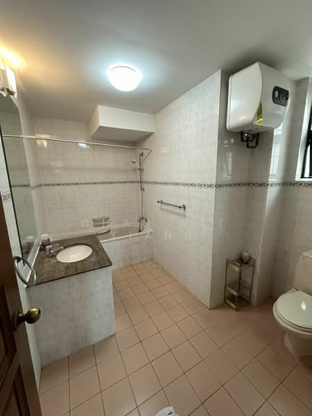 Bayville Condo, 42 South Buona Vista Road, 3 Bedrooms, 1,270 sqft, Condominium For Rent, by Chan Wei Xiang, 25103735 - PropertyGuru.com.sg