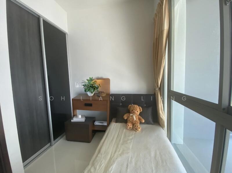 Common bedroom. Built-in wardrobe comes with sliding doors for efficient space usage.