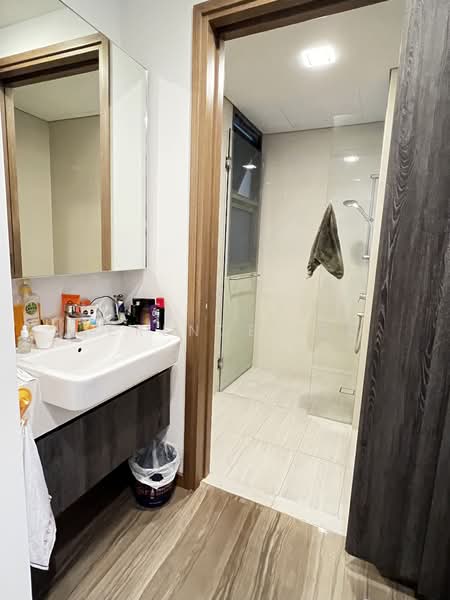 Lakeville, 9 Jurong Lake Link, 2 Bedrooms, 807 sqft, Condominium For Sale, by Terence Lee, 25105182 - PropertyGuru.com.sg